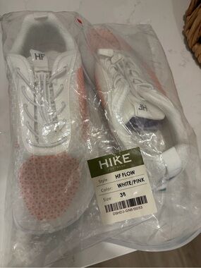 HIKE HF Flow Women's White & Pink Athletic Sneakers